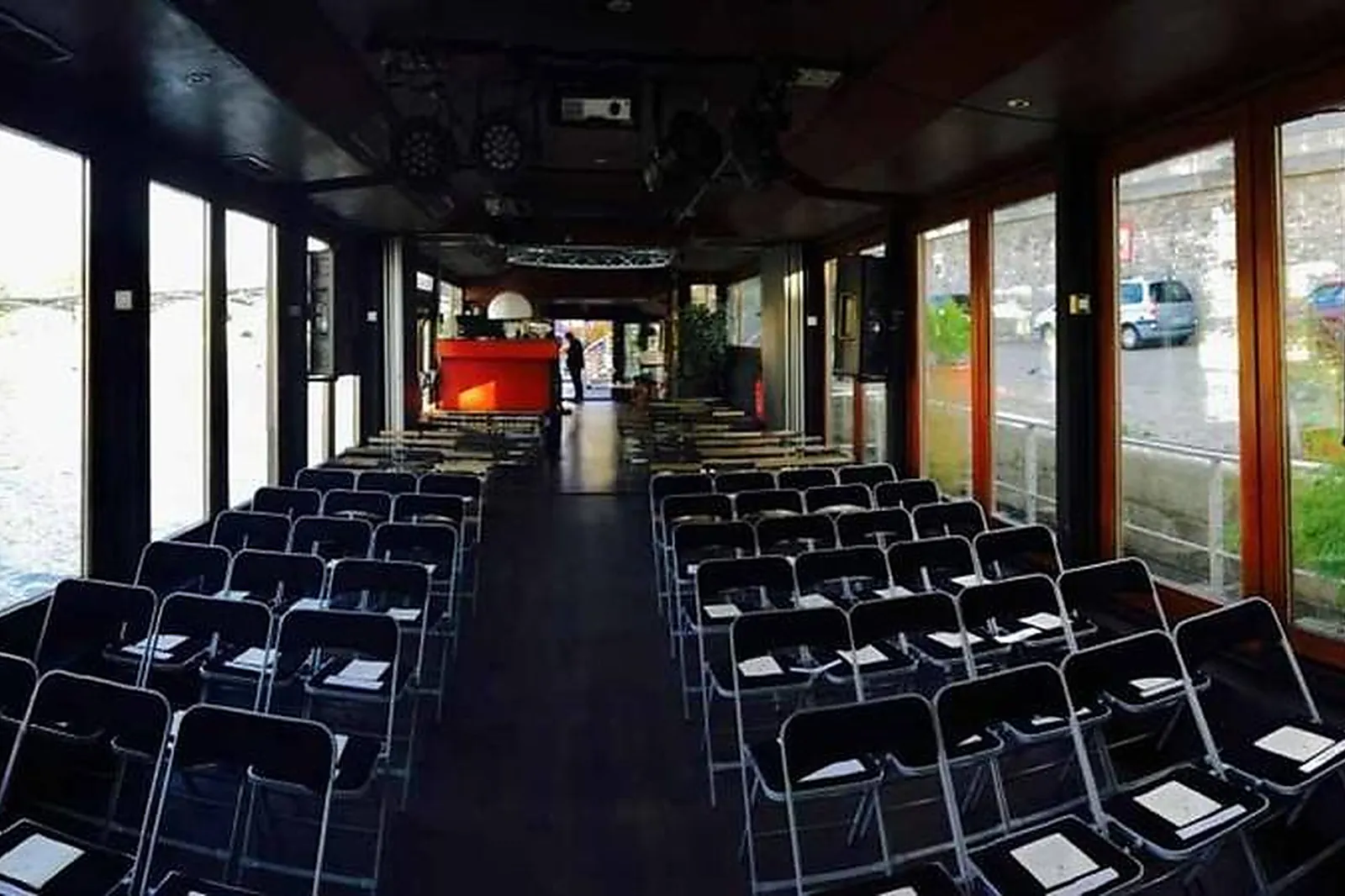 Lieux événementiels, PENICHE LA BALLE AU BOND