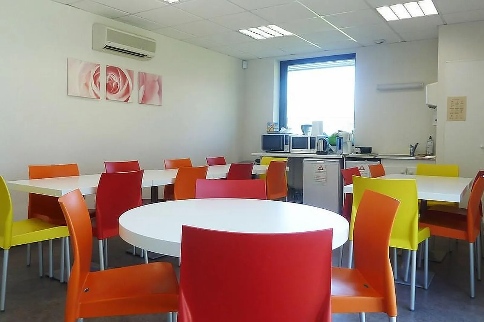 Lieux événementiels, PÉPINIÈRE D'ENTREPRISES CAPACITÉS