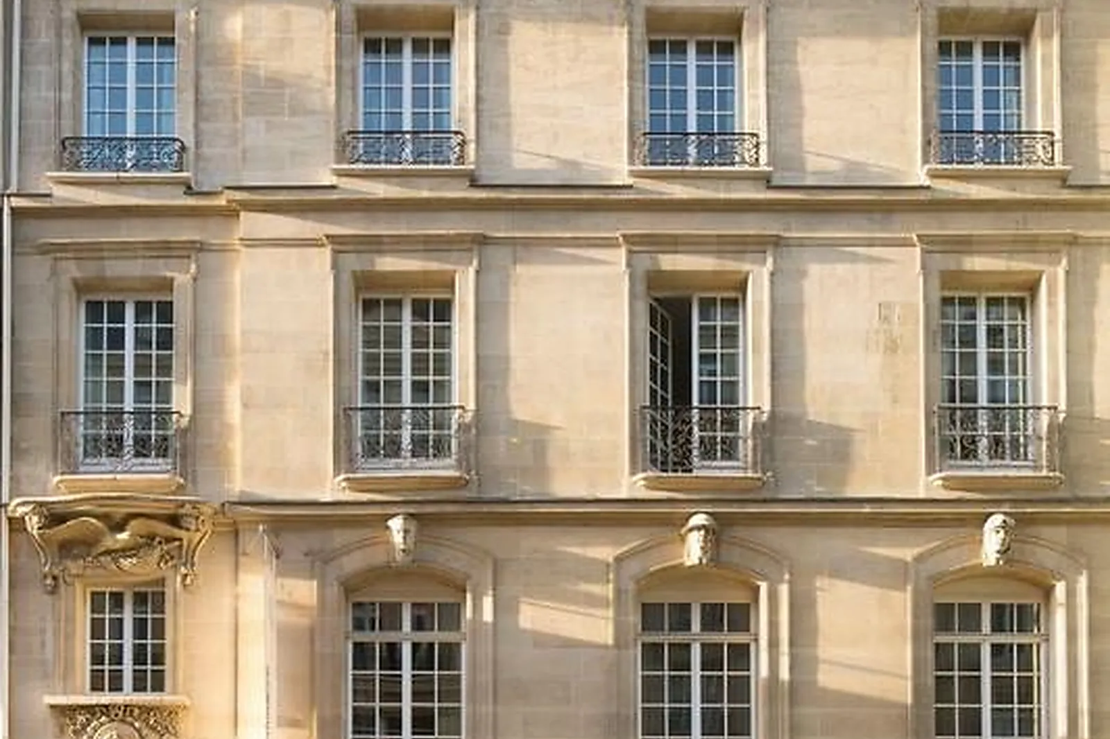 Lieux événementiels, PERSHING HALL