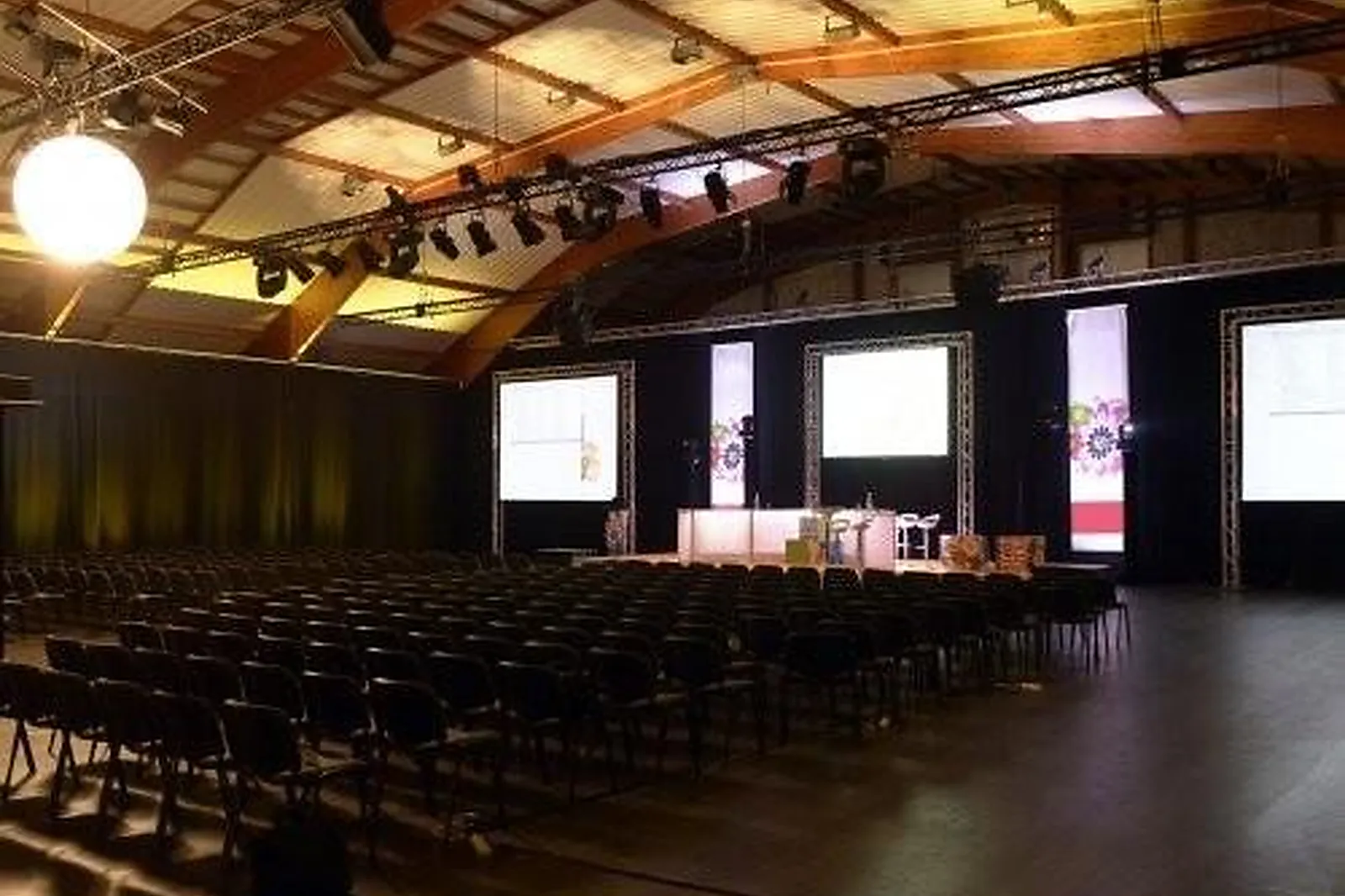 Lieux événementiels, PIERRE ET VACANCES - LE ROURET