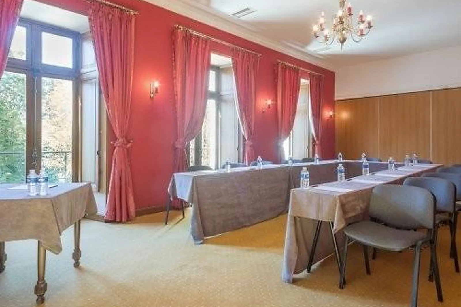 Lieux événementiels, PIERRE ET VACANCES - LE ROURET