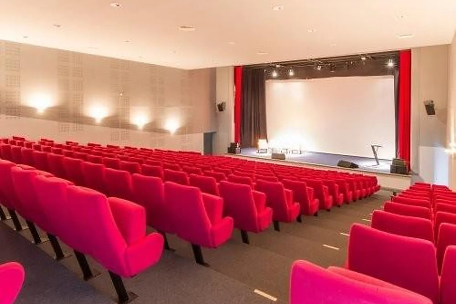 Lieux événementiels, PIERRE ET VACANCES - MOLIETS