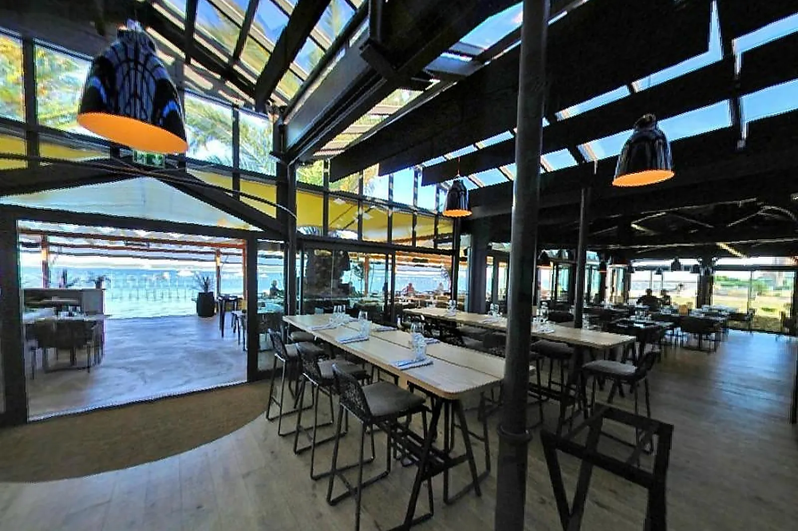 Lieux événementiels, PINASSE CAFÉ