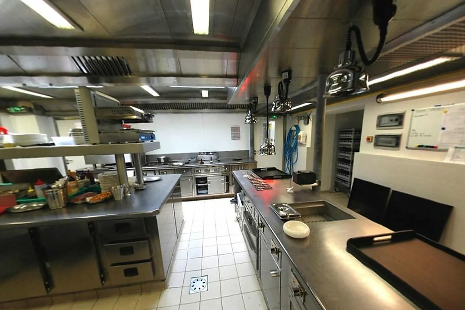 Lieux événementiels, PINASSE CAFÉ