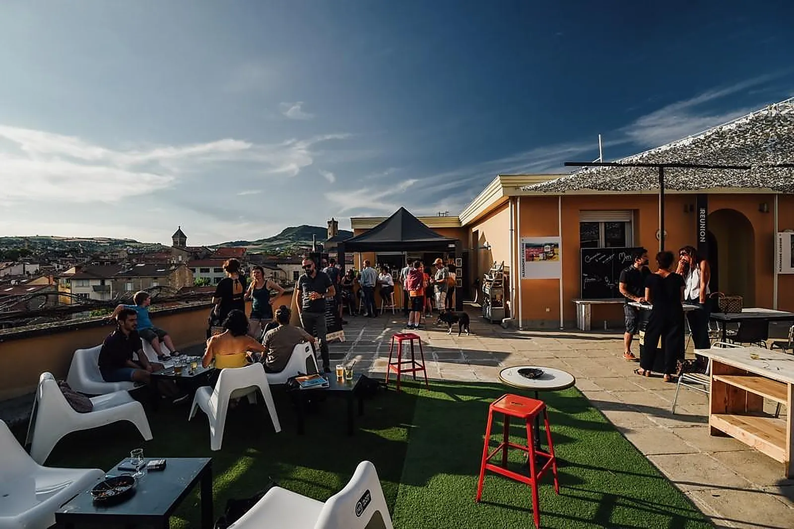 Lieux événementiels, PINGPONG - LE TOIT