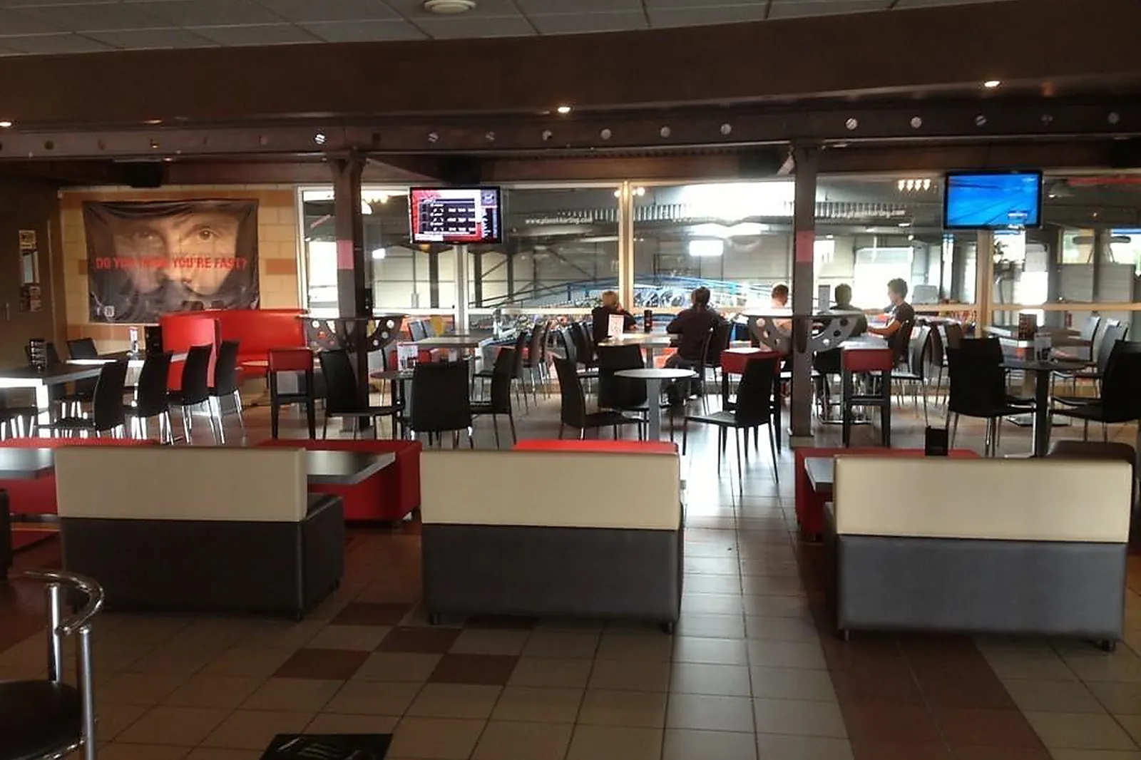 Lieux événementiels, PLANET KARTING