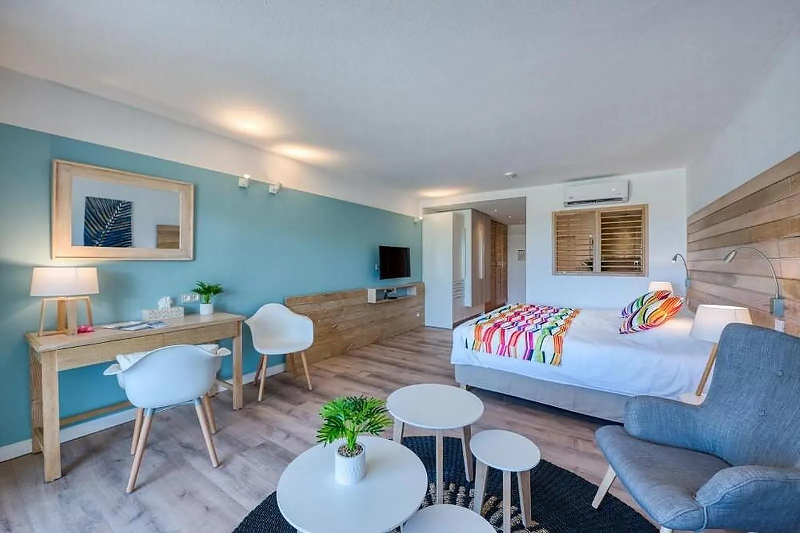 Lieux événementiels, PLAYA ORIENT BAY