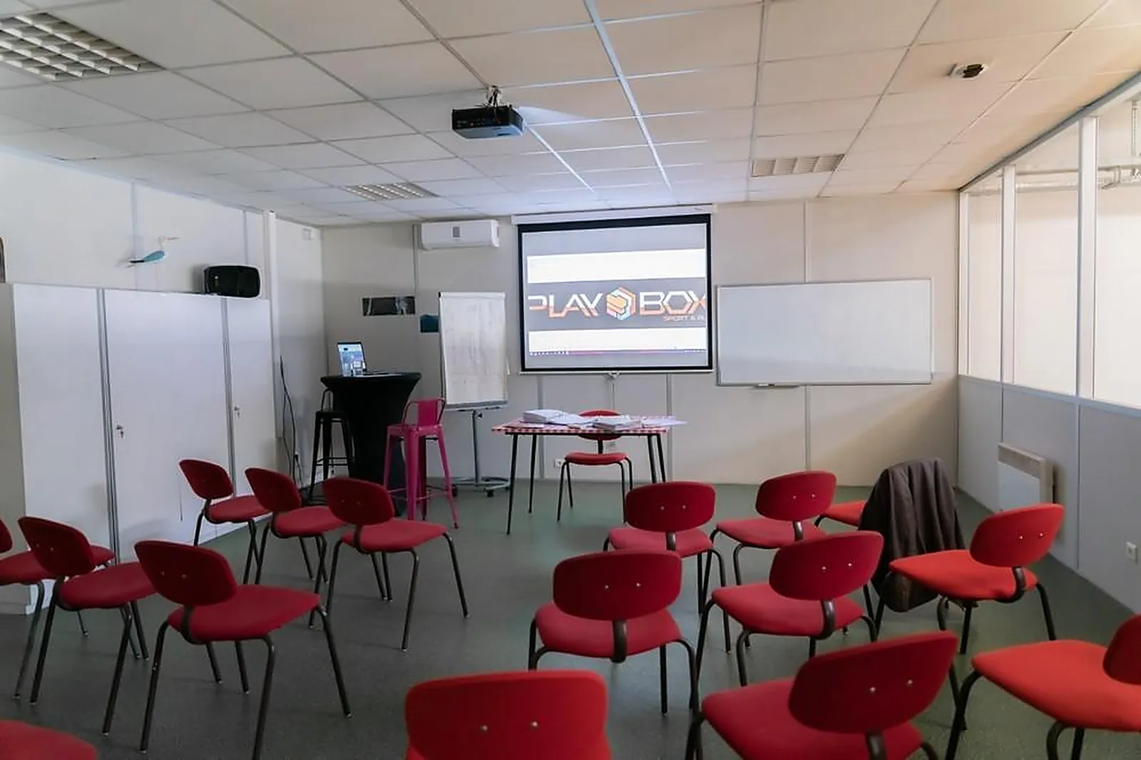 Lieux événementiels, PLAYBOX