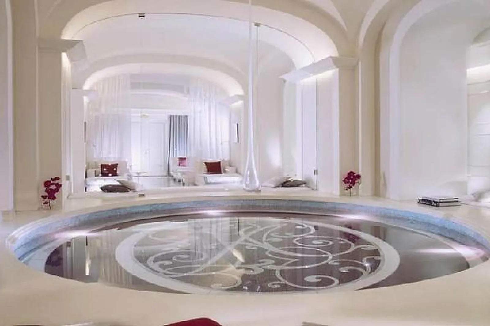 Lieux événementiels, PLAZA ATHÉNÉE PARIS