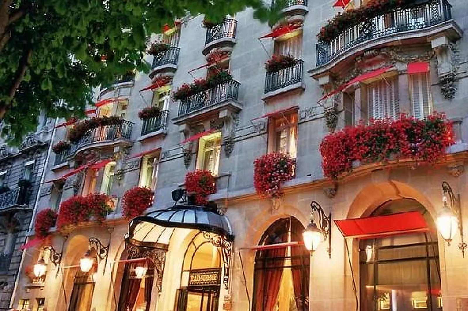 Lieux événementiels, PLAZA ATHÉNÉE PARIS