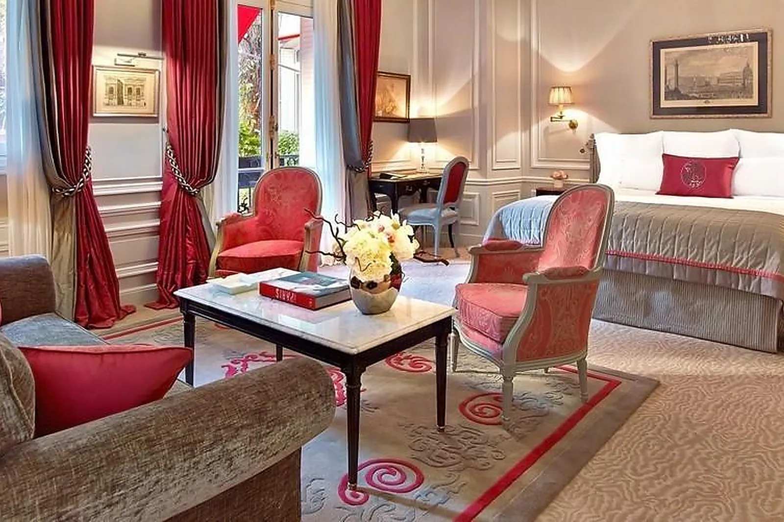 Lieux événementiels, PLAZA ATHÉNÉE PARIS