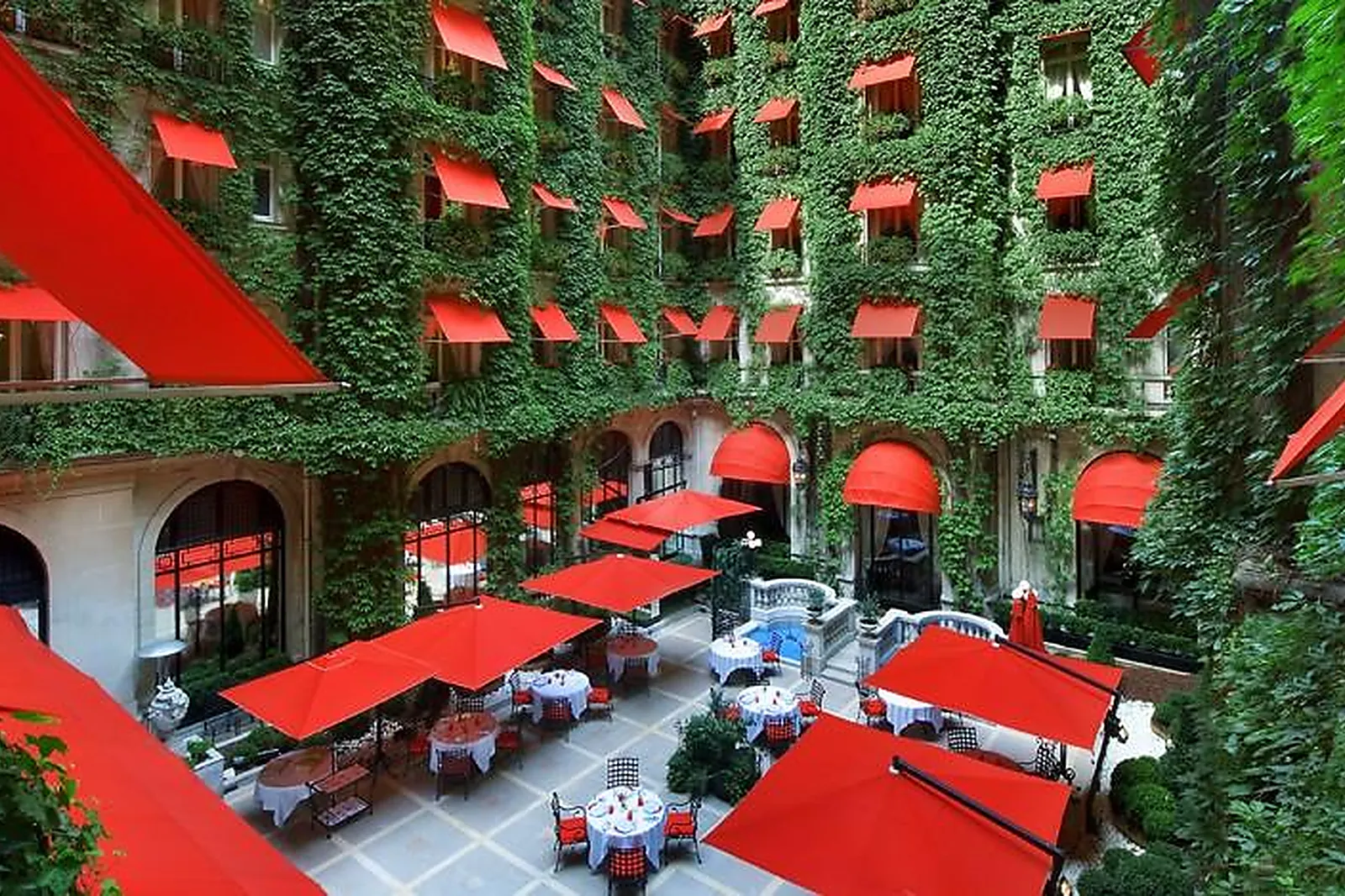 Lieux événementiels, PLAZA ATHÉNÉE PARIS