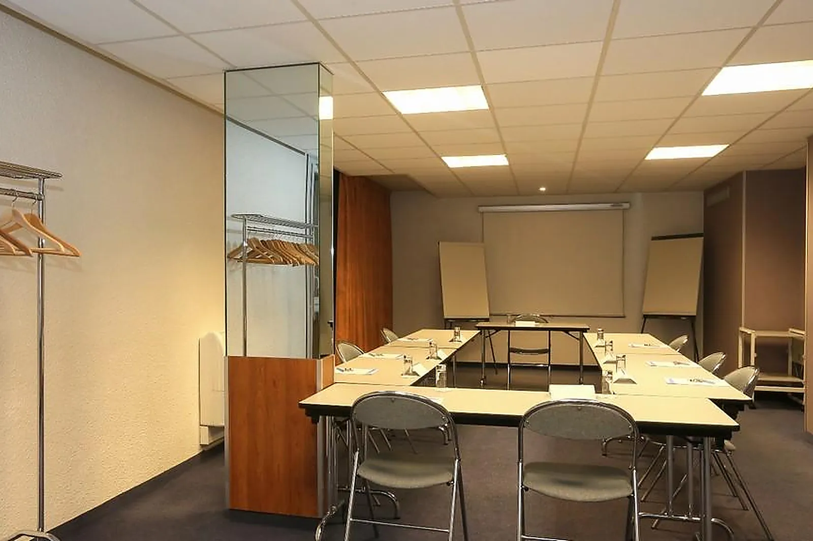 Lieux événementiels, POMO HOTEL ET RESTAURANT