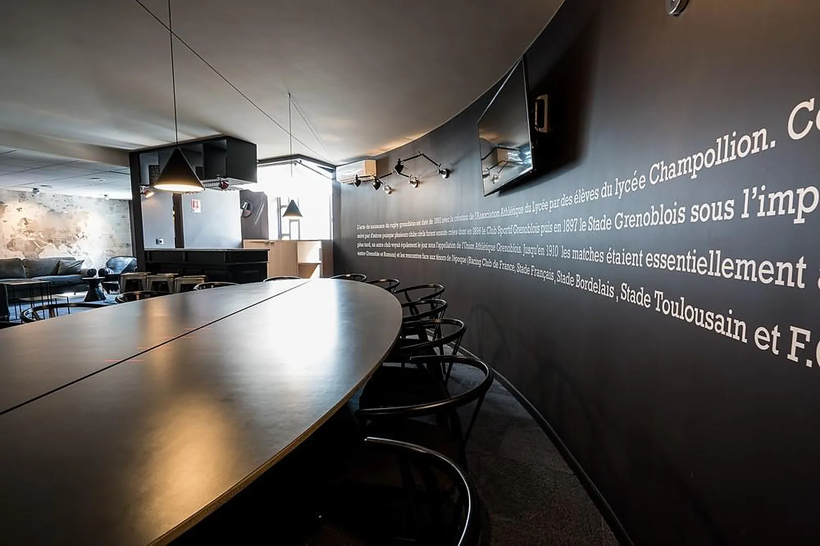 Lieux événementiels, POMO HOTEL ET RESTAURANT