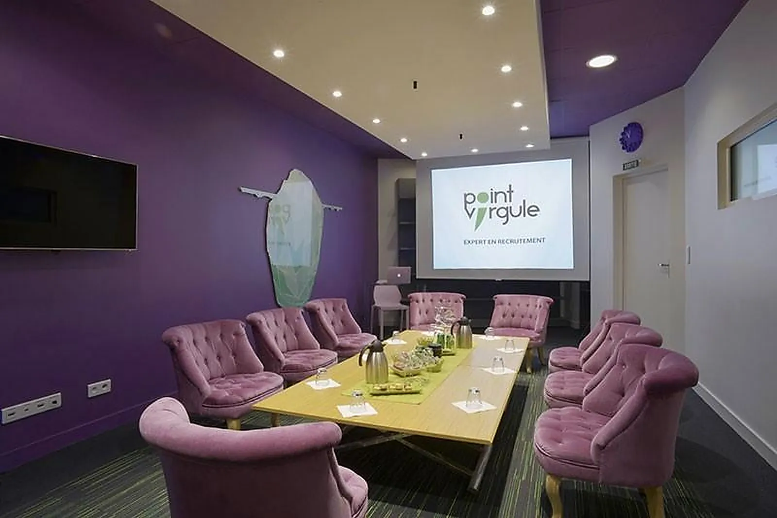 Lieux événementiels, POINT VIRGULE