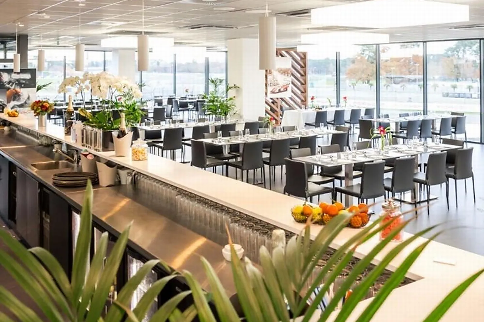 Lieux événementiels, PORSCHE EXPERIENCE CENTER