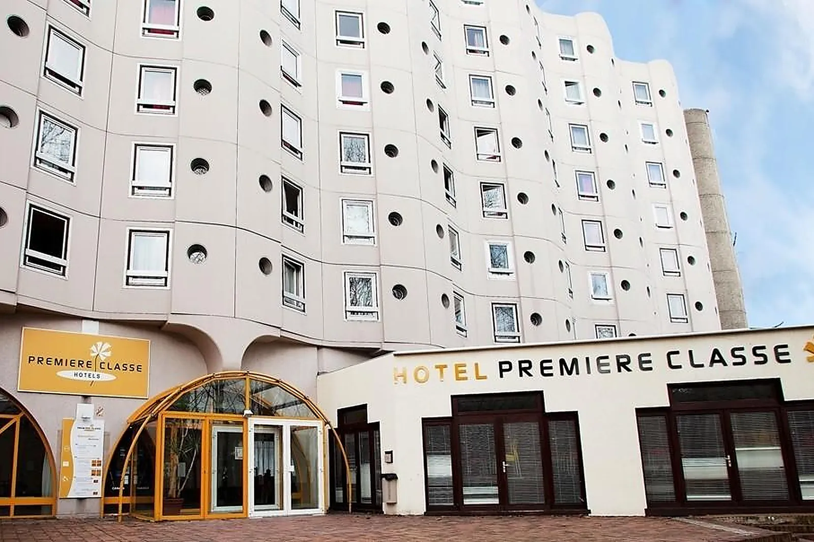 Lieux événementiels, PREMIÈRE CLASSE CERGY-PONTOISE
