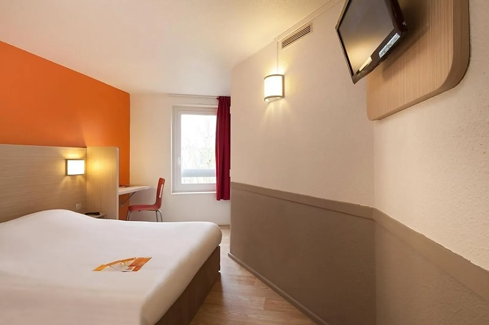 Lieux événementiels, PREMIÈRE CLASSE CERGY-PONTOISE