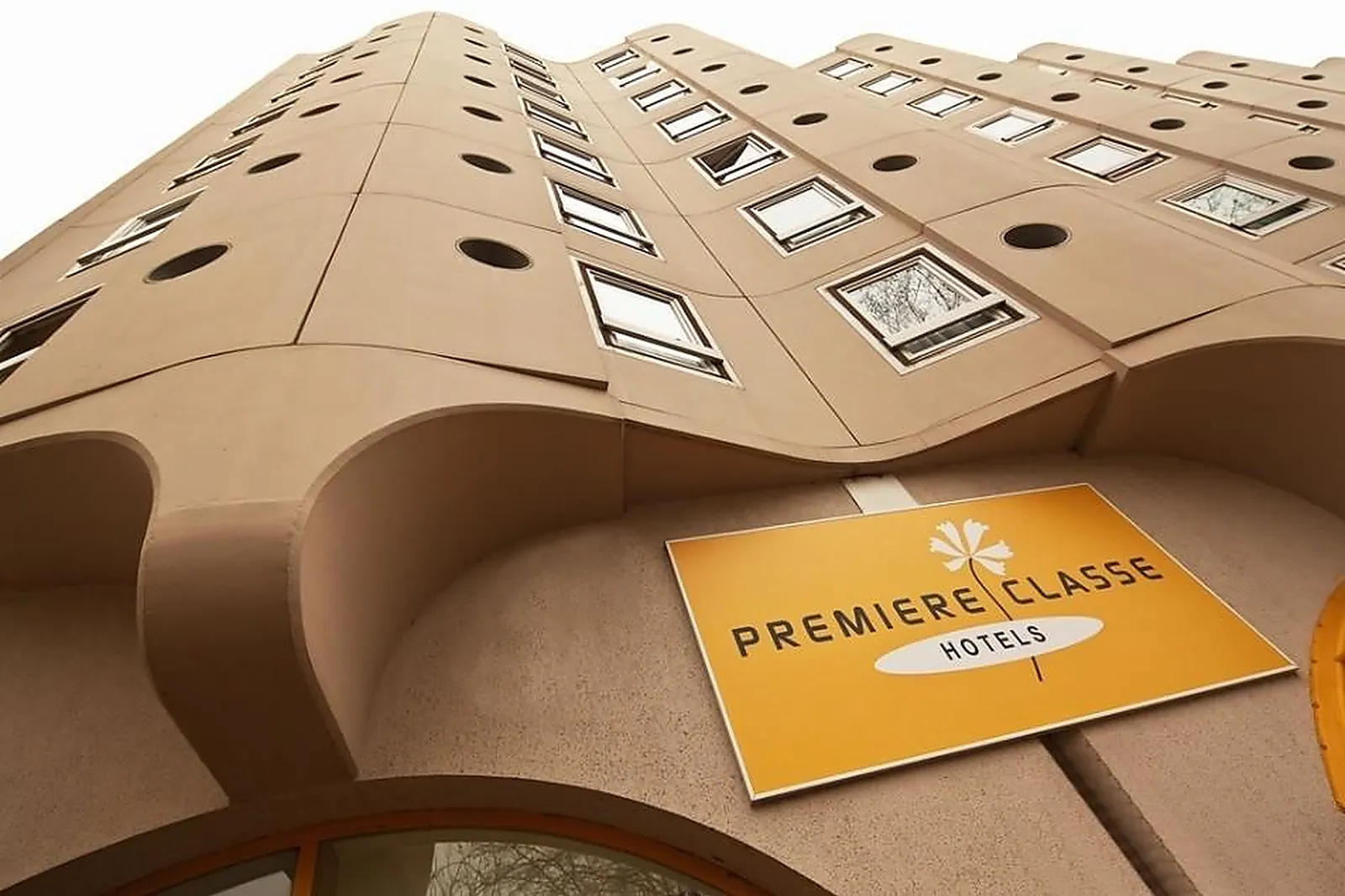 Lieux événementiels, PREMIÈRE CLASSE CERGY-PONTOISE