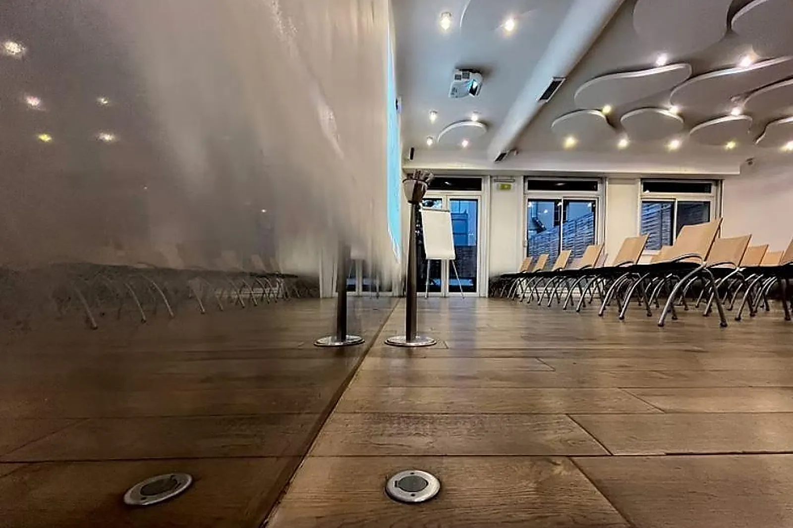 Lieux événementiels, PRÉSENT !