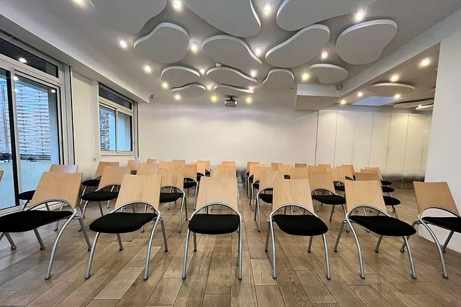 Lieux événementiels, PRÉSENT !