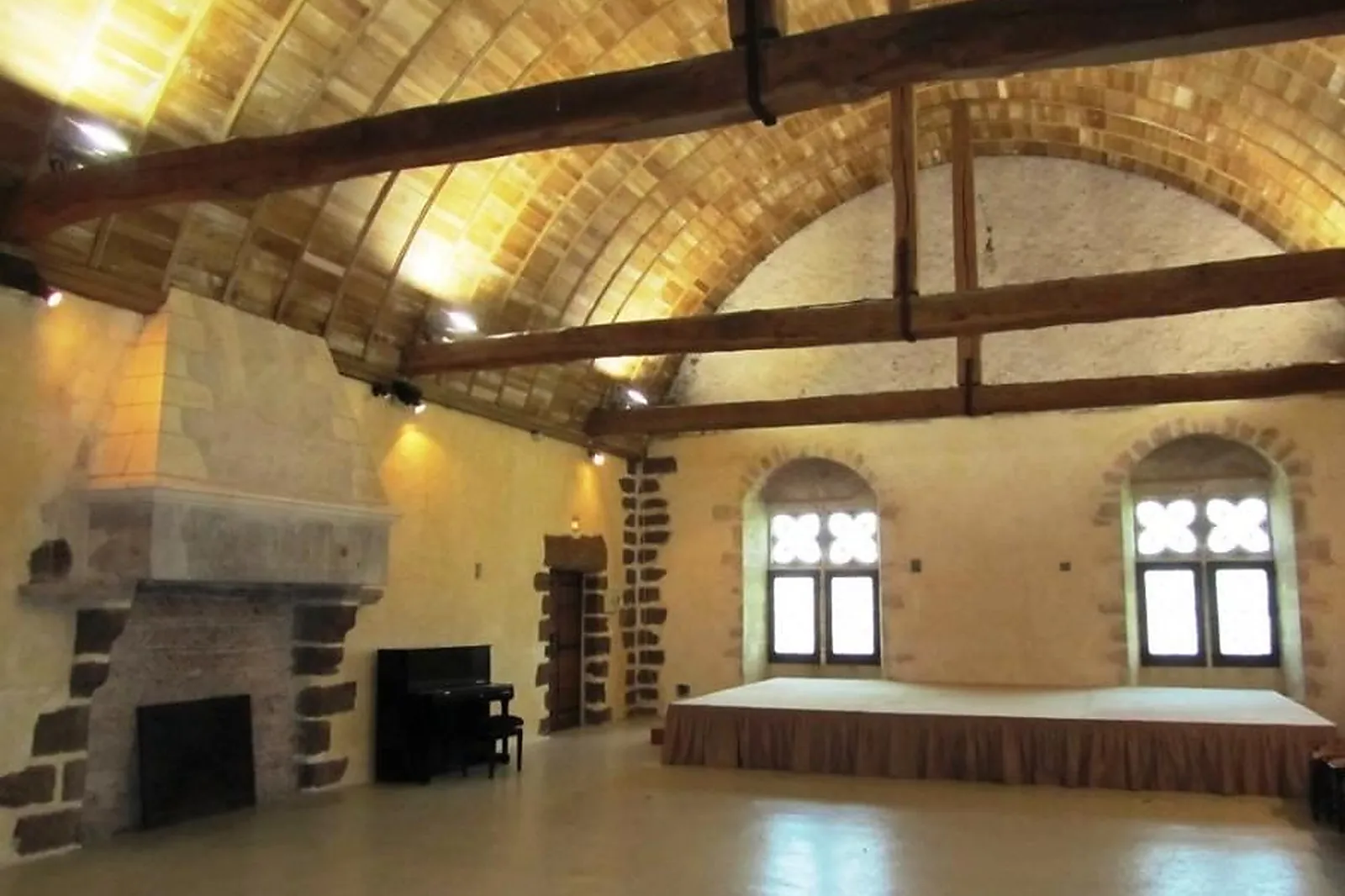 Lieux événementiels, PRIEURÉ DE VIVOIN