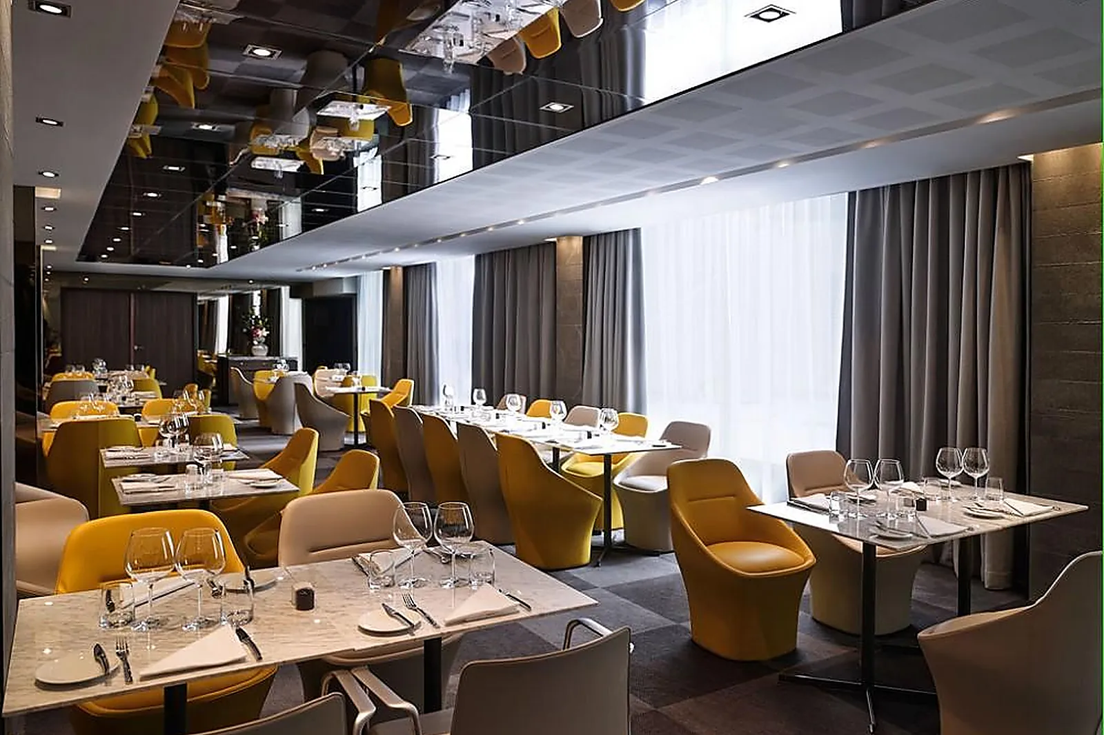 Lieux événementiels, PULLMAN PARIS TOUR EIFFEL