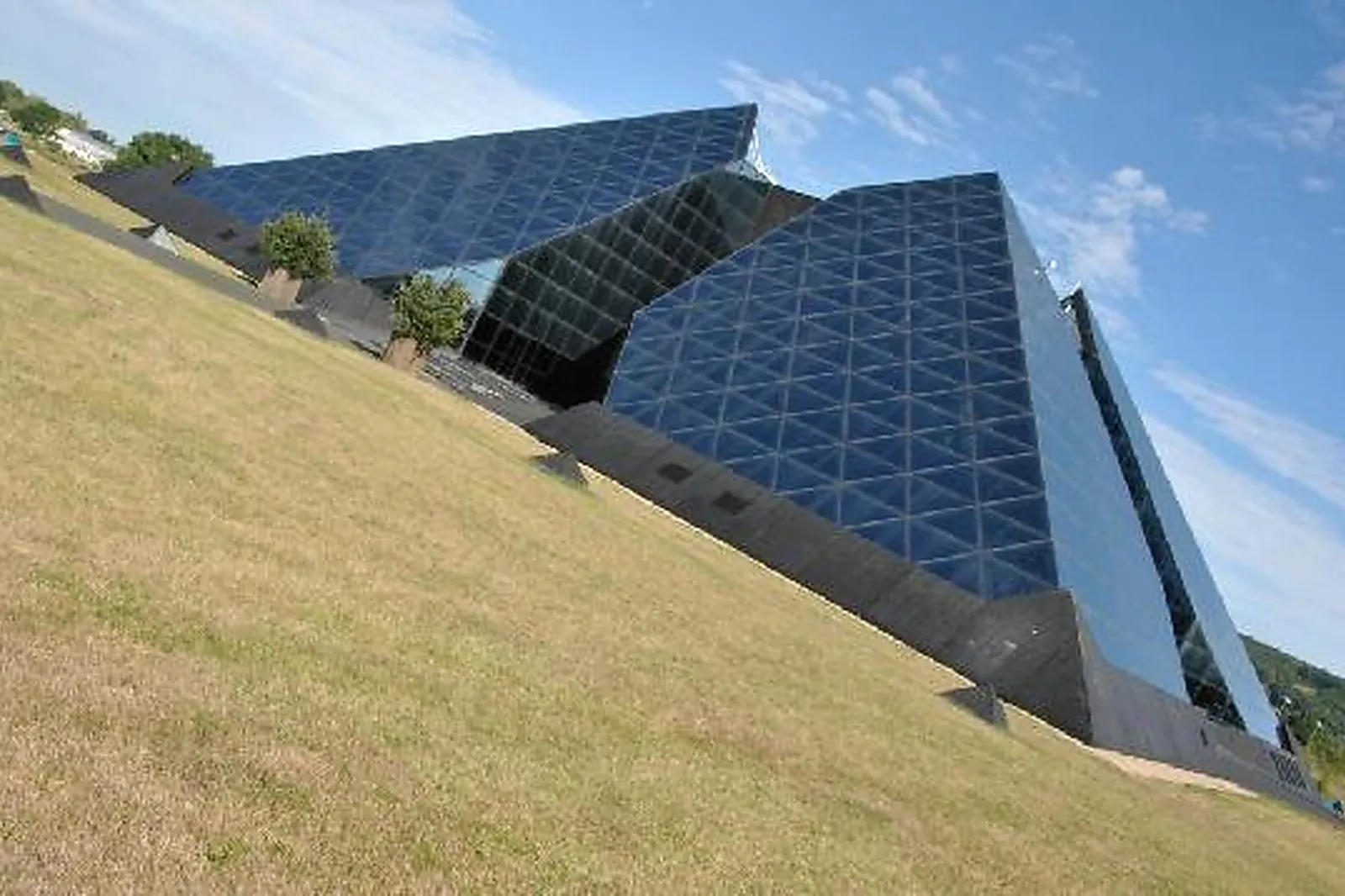 Lieux événementiels, PYRAMIDE DES MÉTIERS D'ART