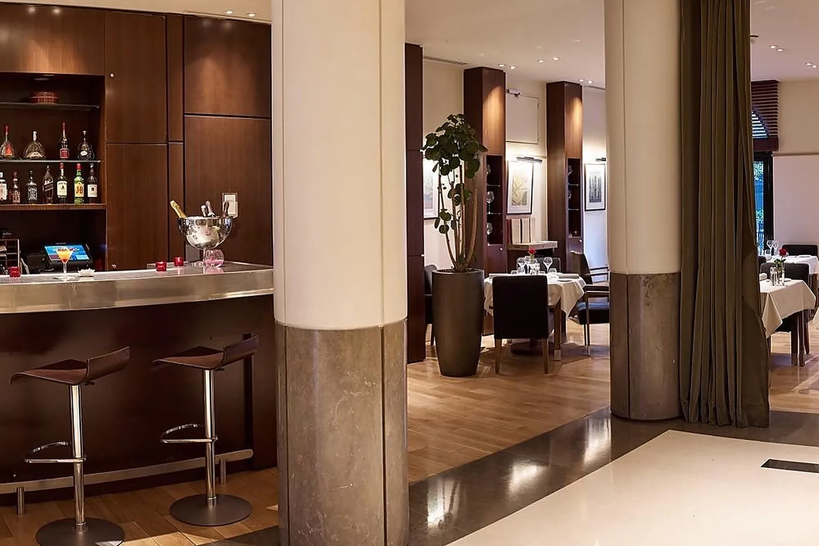 Lieux événementiels, RADISSON BLU HOTEL CHAMPS ELYSÉES