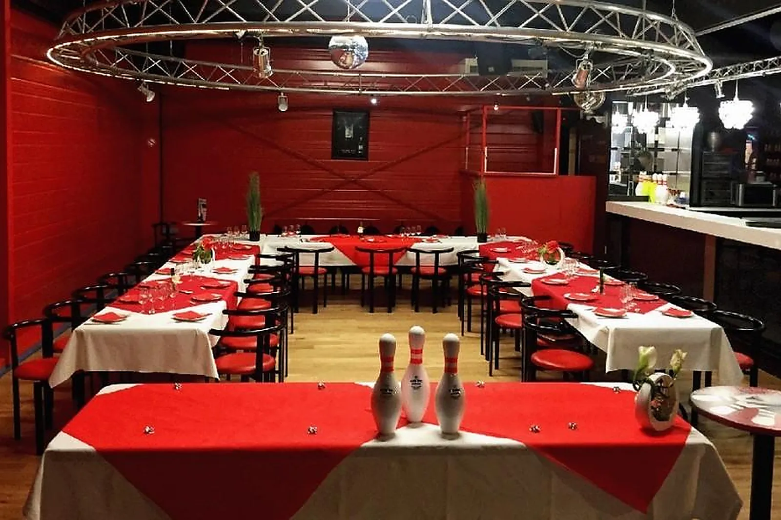 Lieux événementiels, RED BOWL