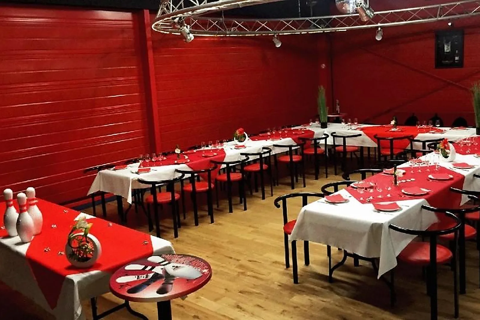 Lieux événementiels, RED BOWL