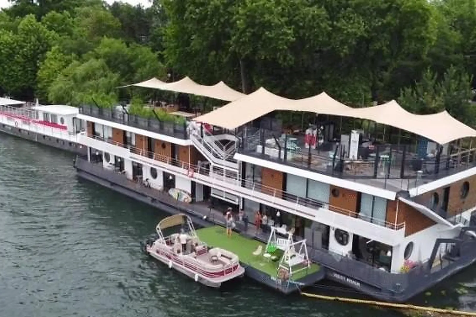 Lieux événementiels, REEF CLUB