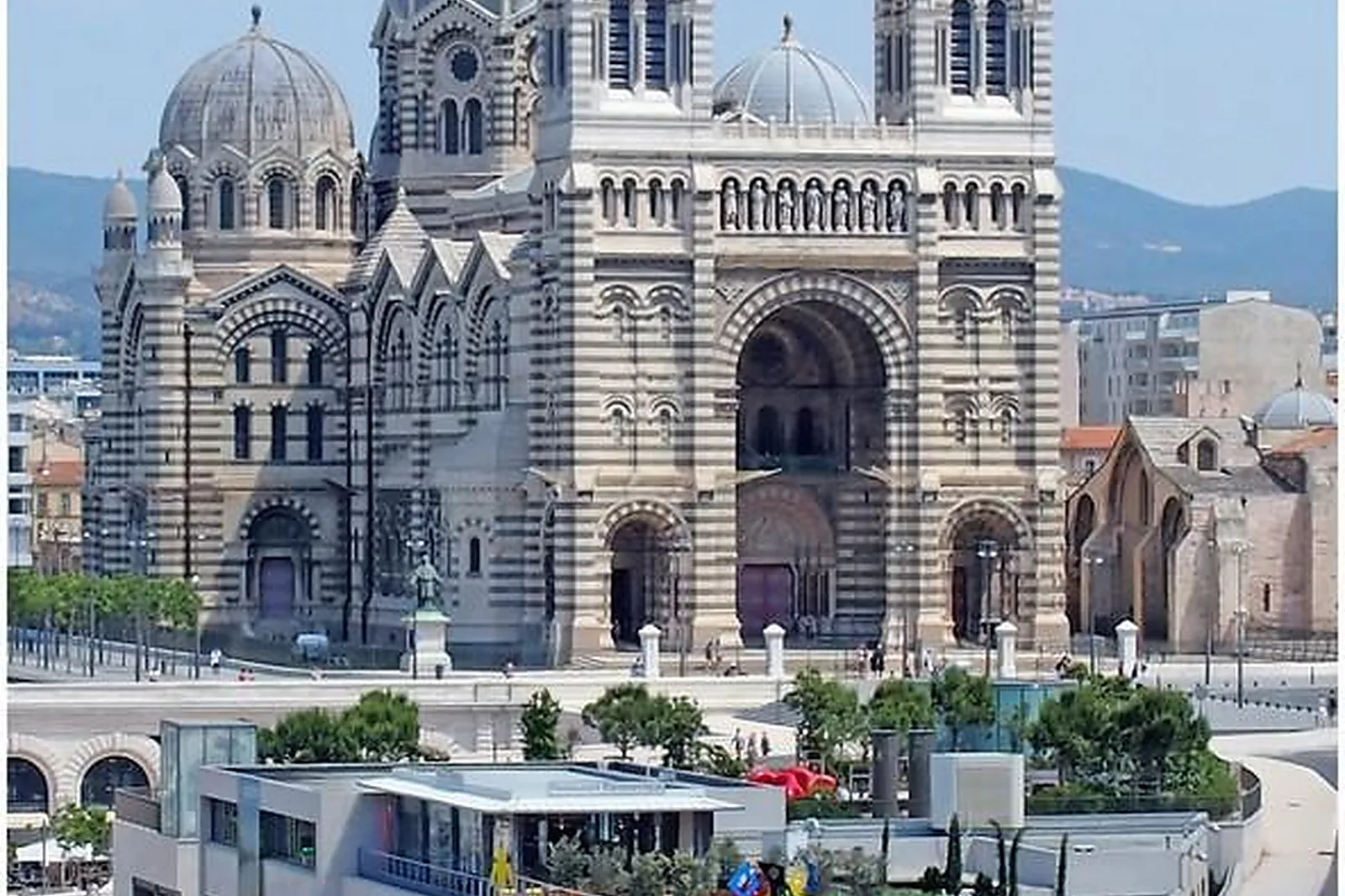 Lieux événementiels, REGARDS CAFÉ