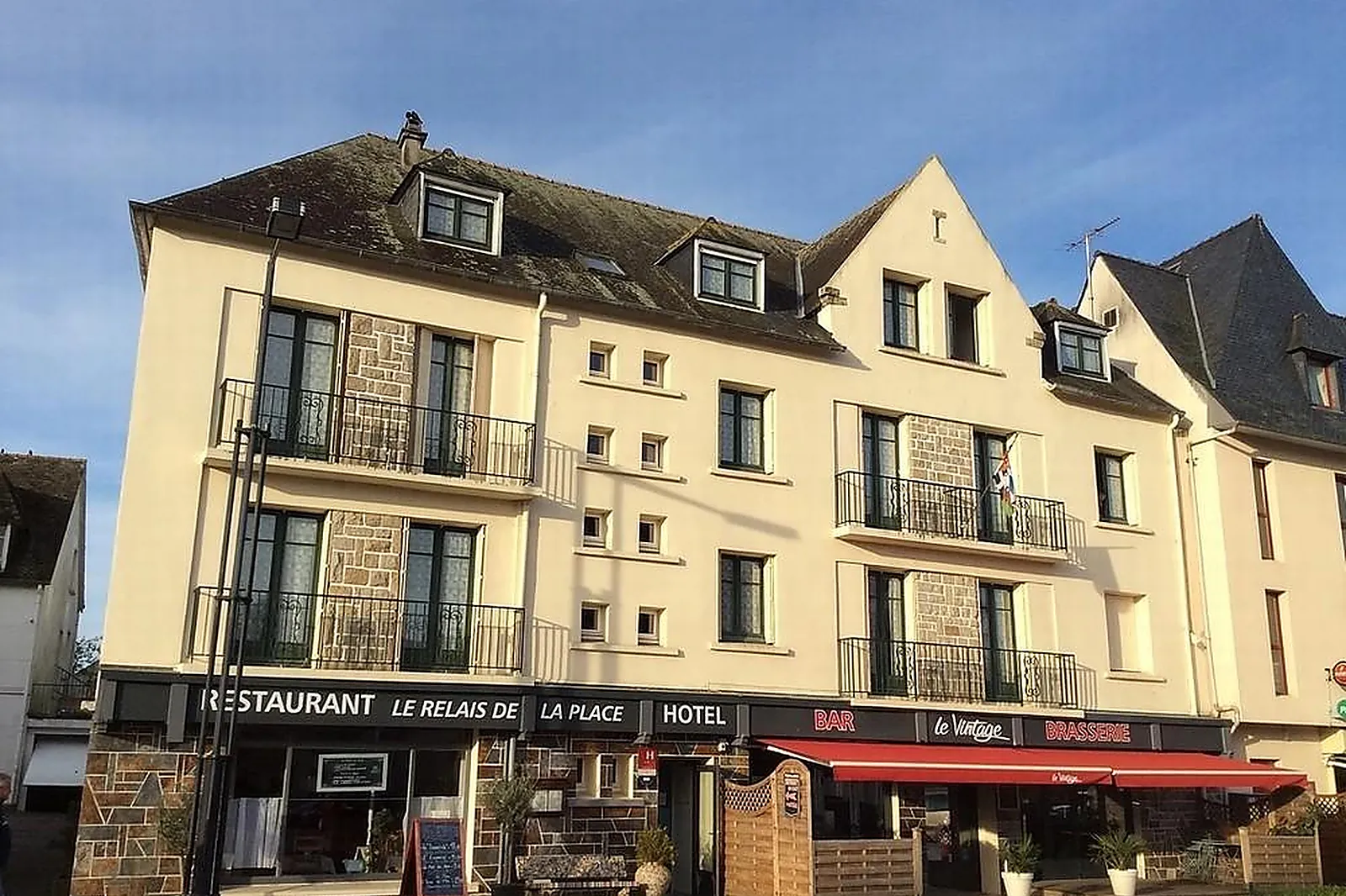 Lieux événementiels, RELAIS DE LA PLACE