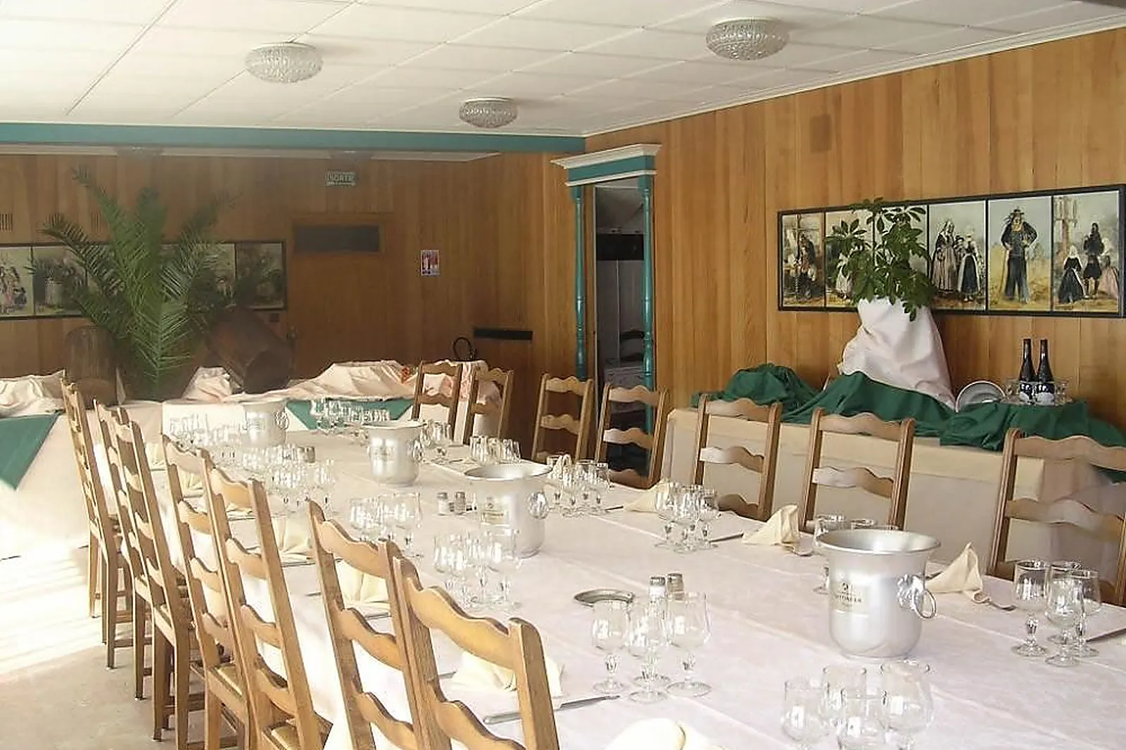 Lieux événementiels, RELAIS DE LA PLACE