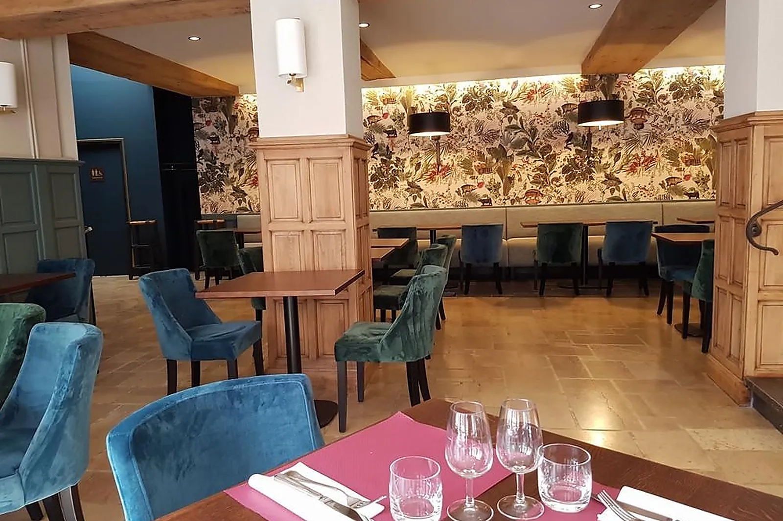 Lieux événementiels, RELAIS DES TROIS CHÂTEAUX