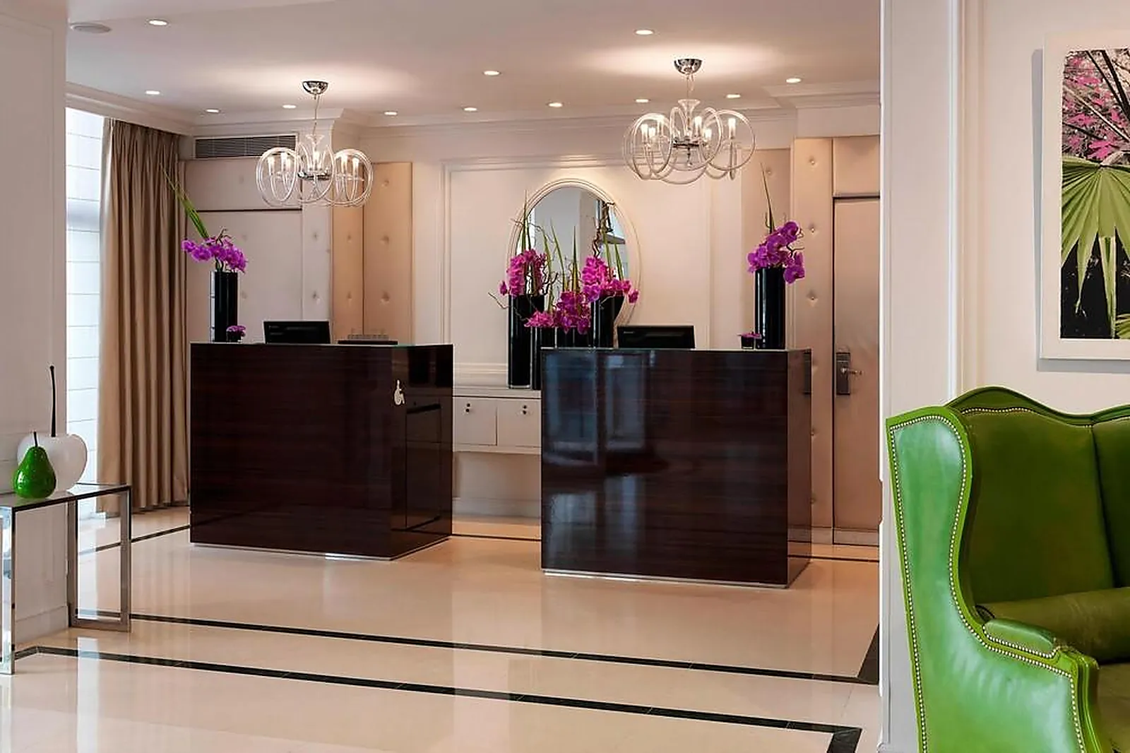 Lieux événementiels, RENAISSANCE PARIS NOBEL TOUR EIFFEL HÔTEL