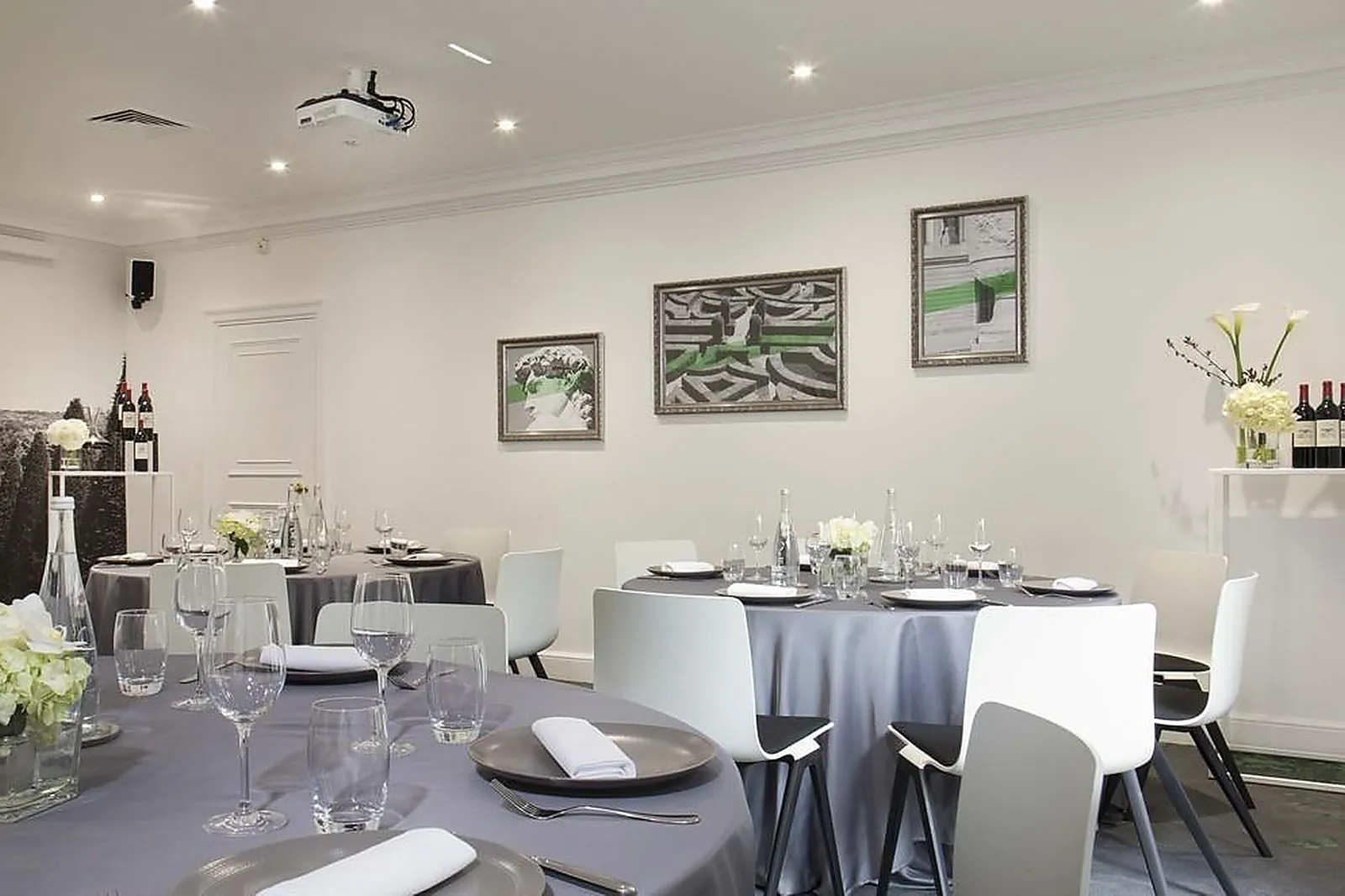 Lieux événementiels, RENAISSANCE PARIS NOBEL TOUR EIFFEL HÔTEL