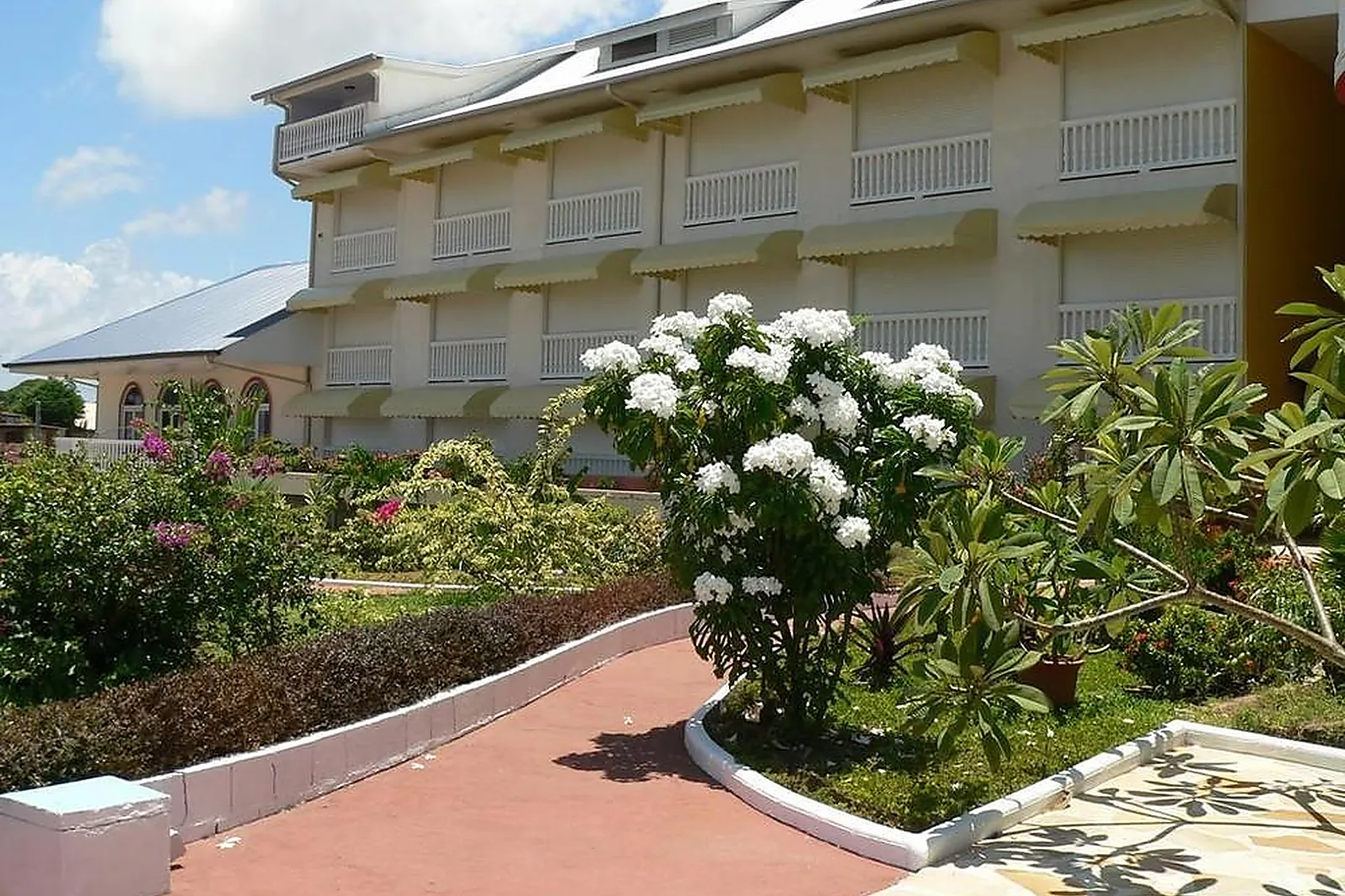 Lieux événementiels, RÉSIDENCE HÔTELIÈRE MONTJOYEUX LES VAGUES