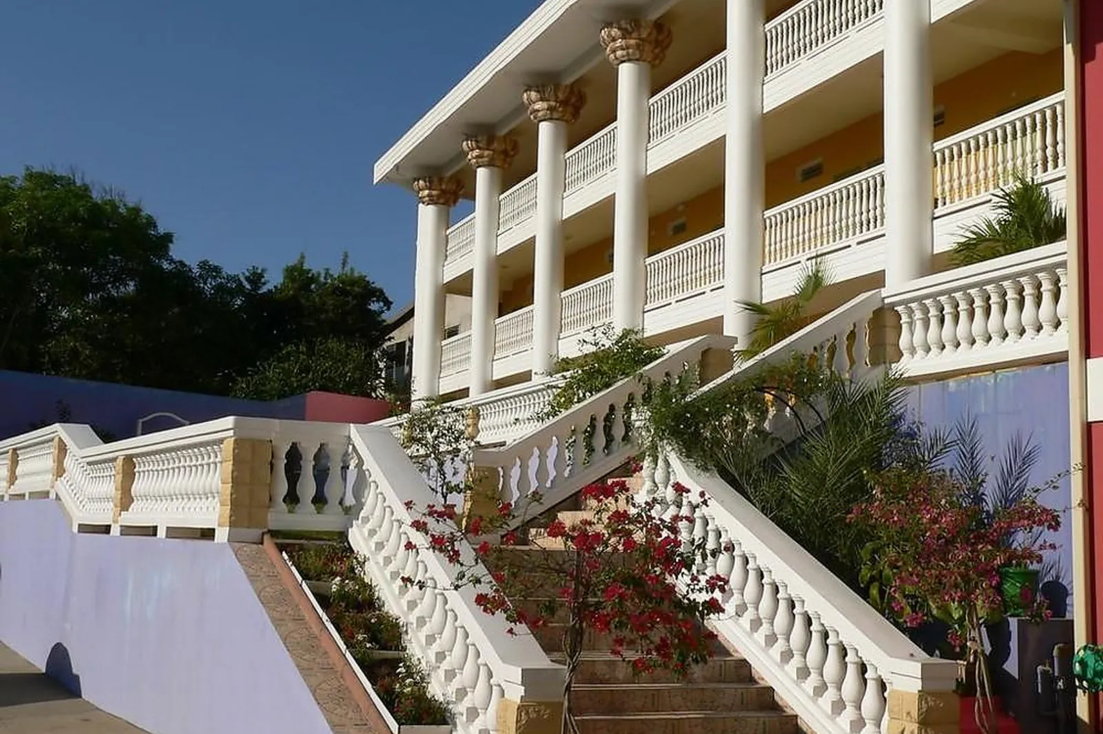 Lieux événementiels, RÉSIDENCE HÔTELIÈRE MONTJOYEUX LES VAGUES