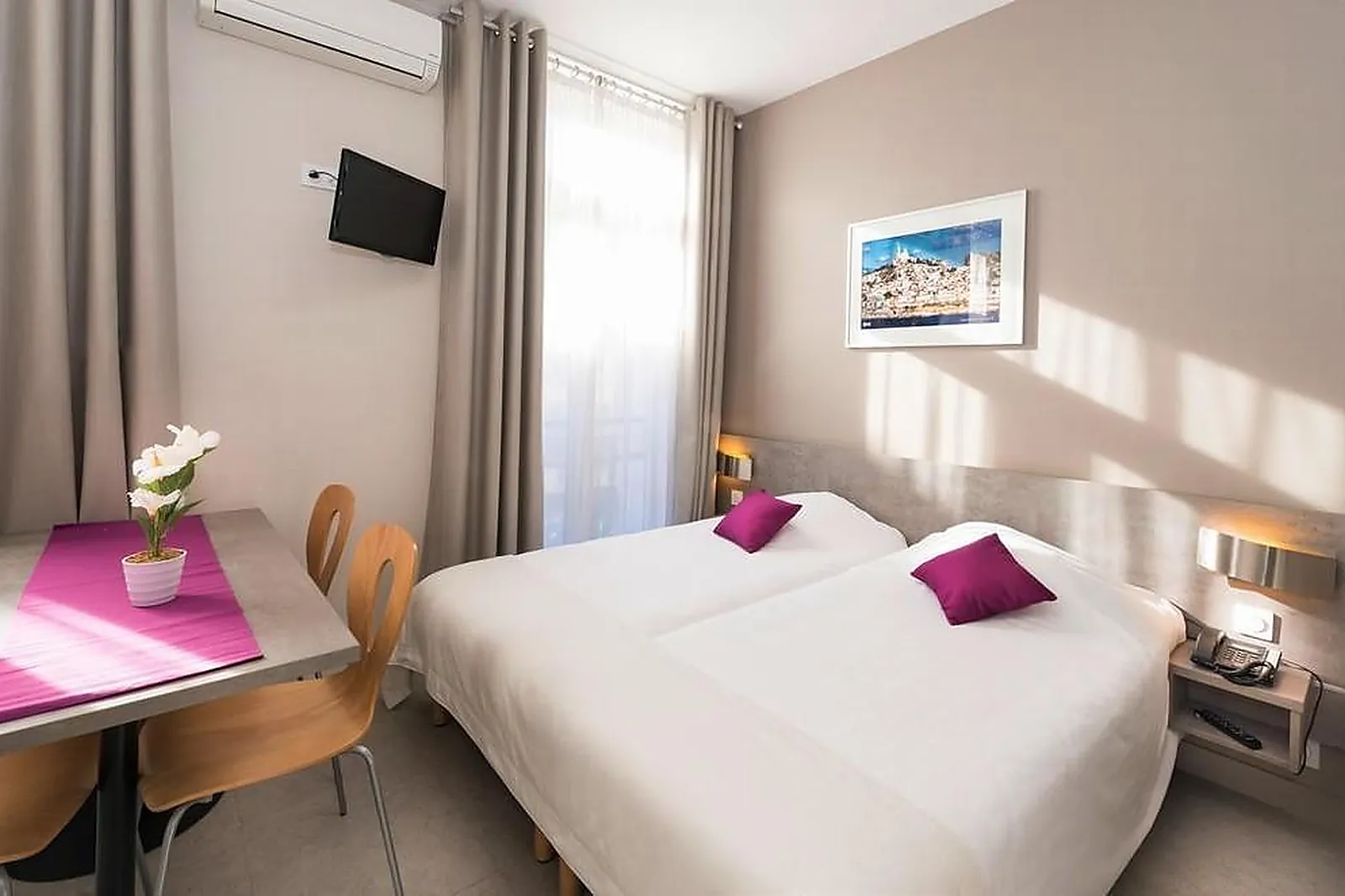 Lieux événementiels, RÉSIDENCE LA CANEBIÈRE