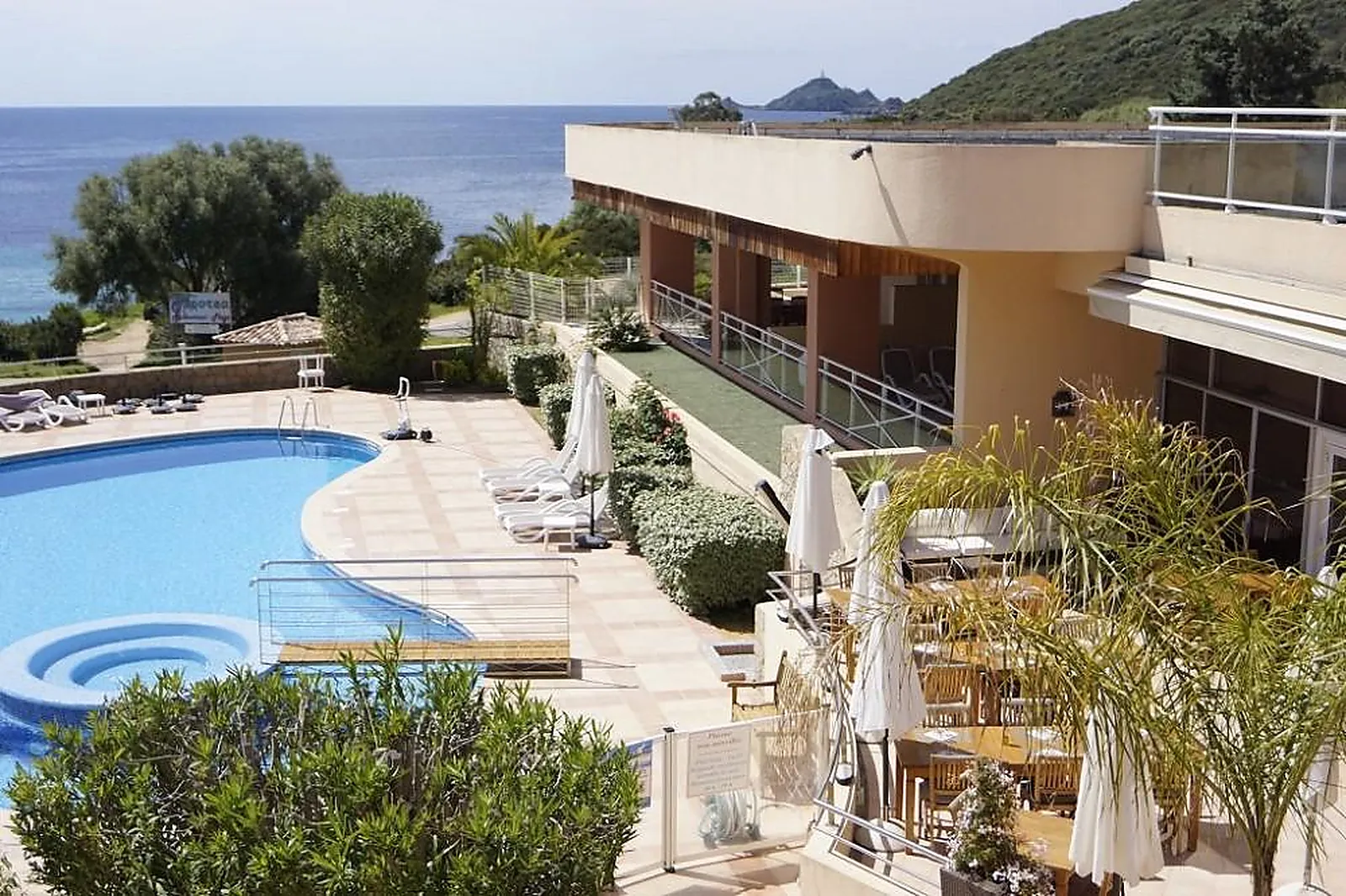 Lieux événementiels, RESIDENCE LES SANGUINAIRES