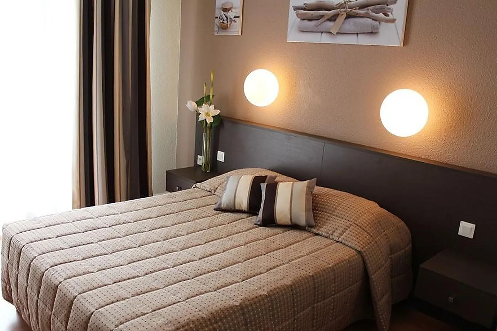 Lieux événementiels, RÉSIDENCE LES BALADINES