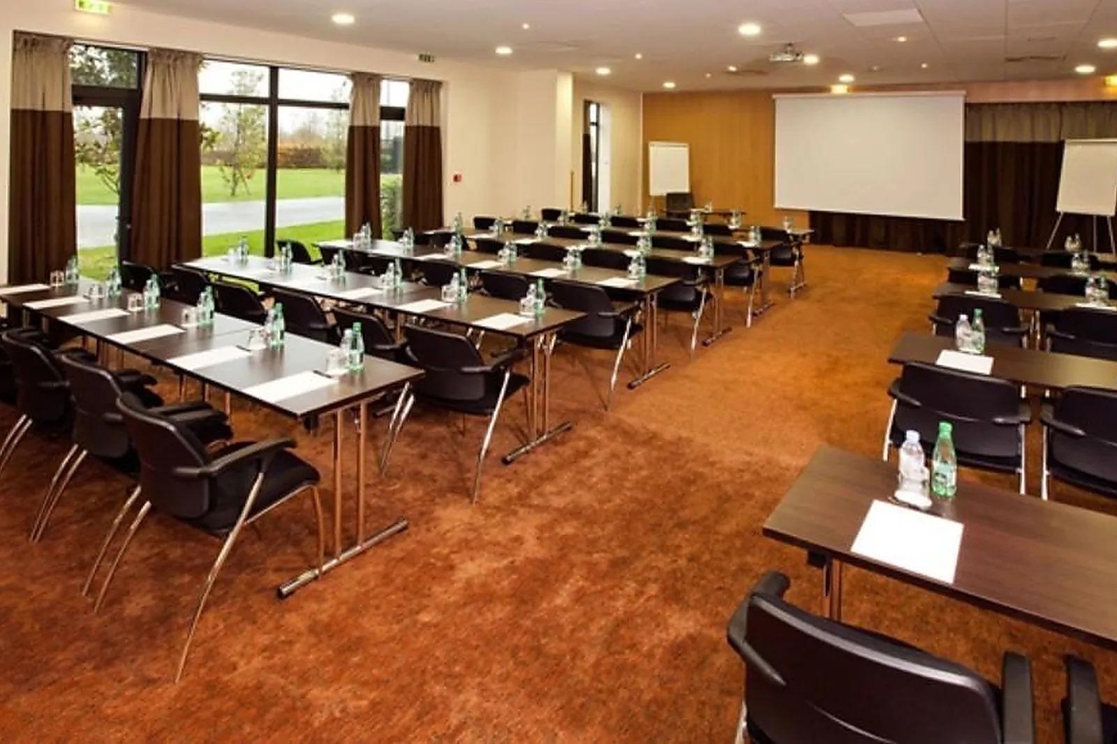 Lieux événementiels, RESIDHOME APPART HOTEL SUITES PARIS SÉNART