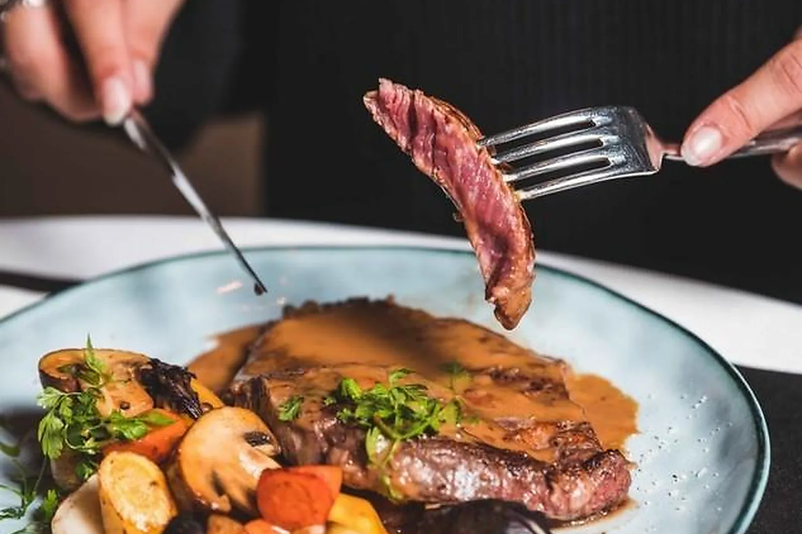 Lieux événementiels, RESTAURANT CHAPEAU