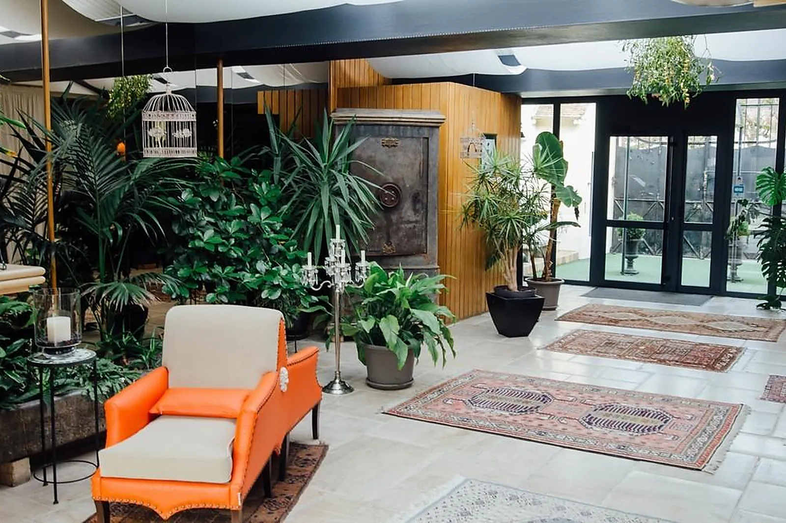 Lieux événementiels, RESTAURANT CHEVAL BLANC