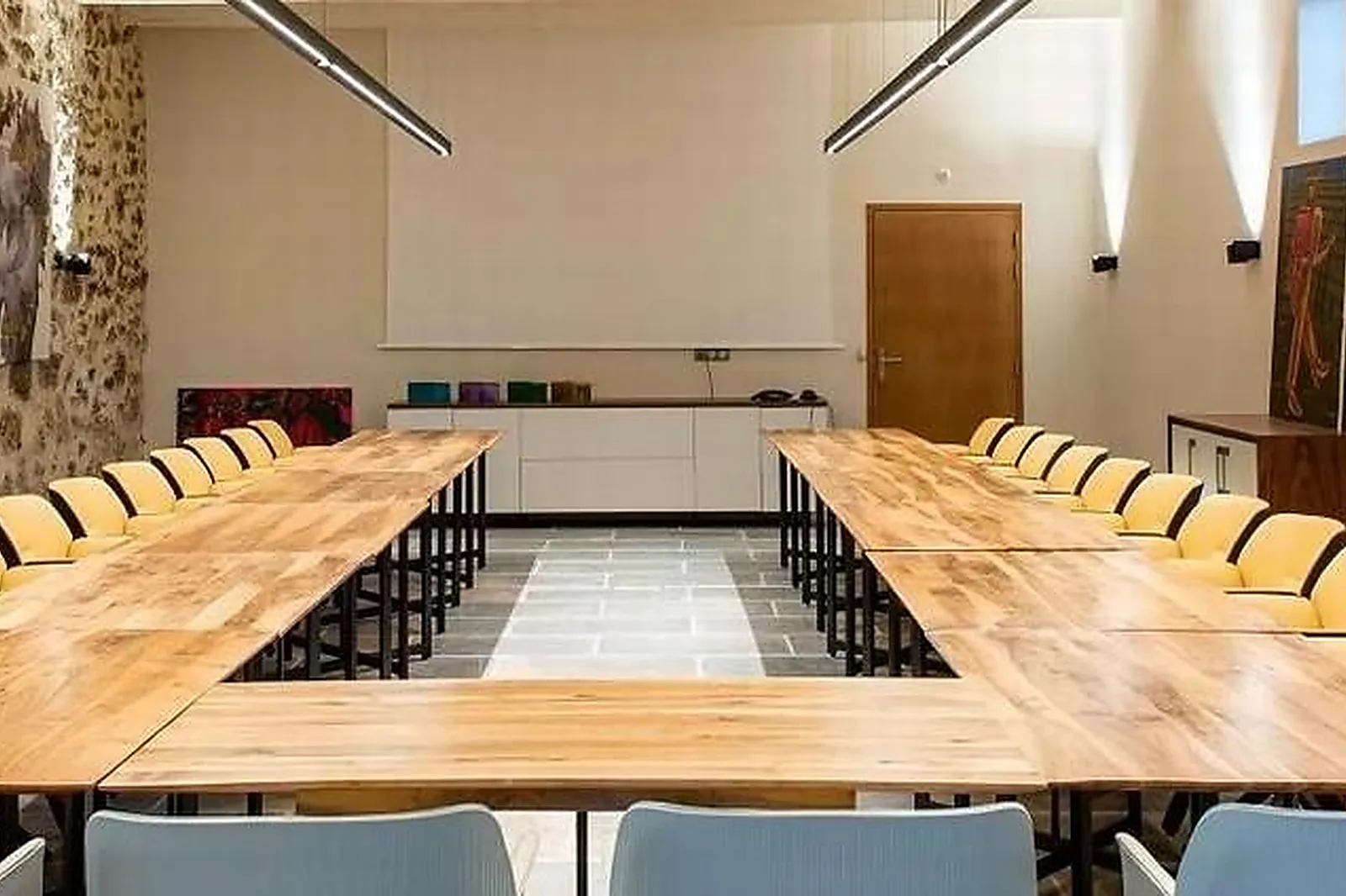 Lieux événementiels, RESTAURANT DELAUZUN