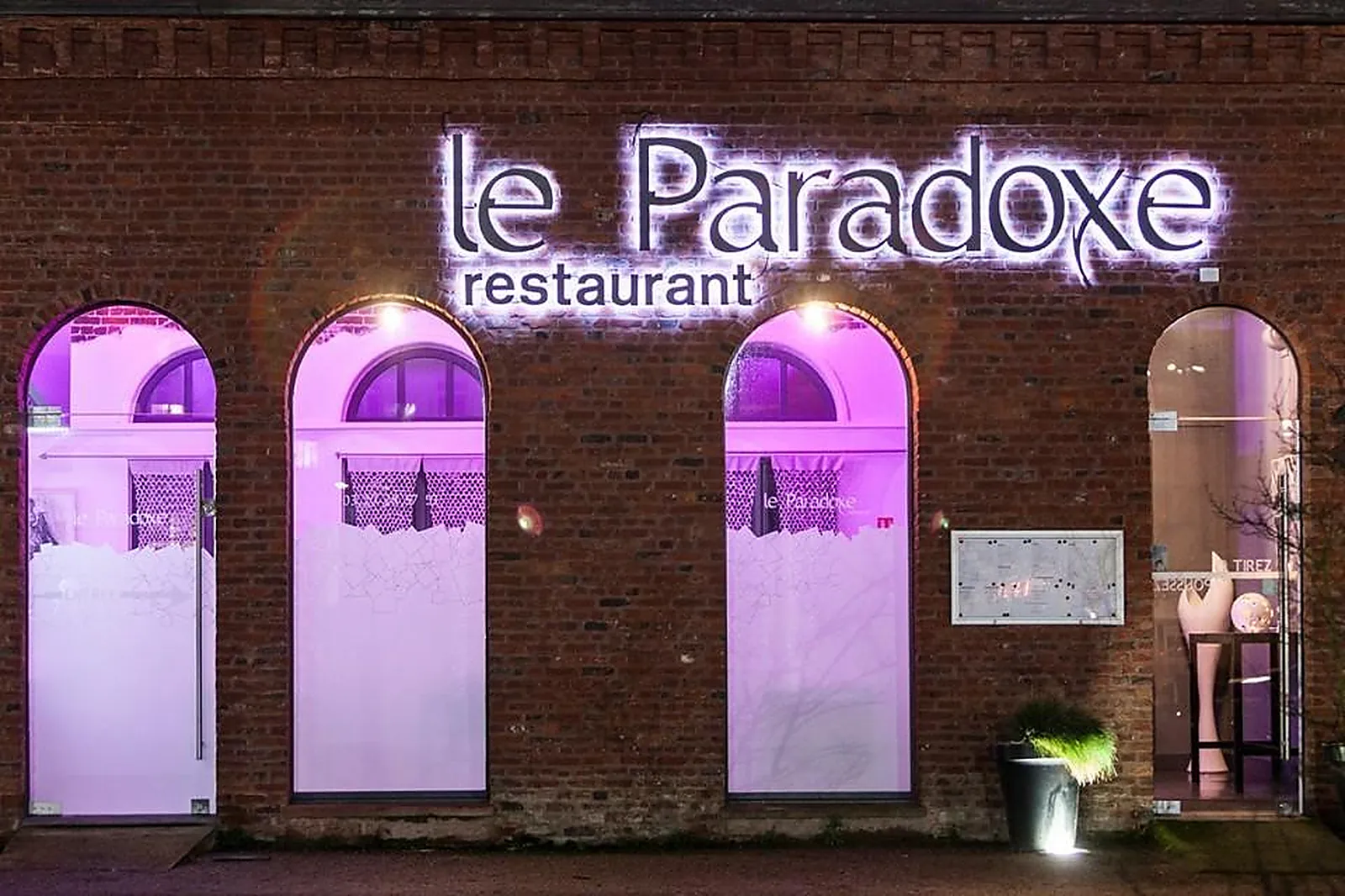 Lieux événementiels, RESTAURANT LE PARADOXE
