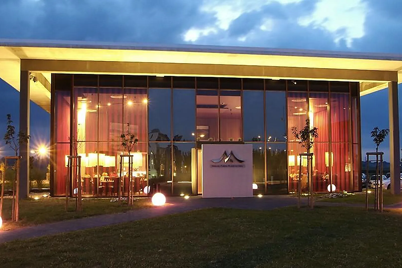 Lieux événementiels, RESTAURANT MANGO FUSION