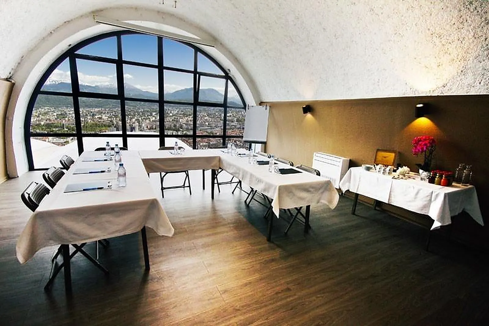 Lieux événementiels, RESTAURANT O2 TÉLÉPHÉRIQUE